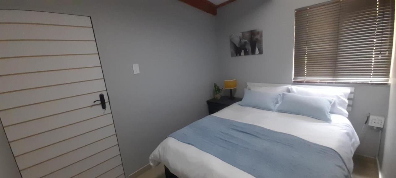 Impala Suite -Entire Unit- 2 Bedroom With 1 Ensuite Bathroom 莱迪史密斯 外观 照片